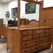 Load image into Gallery viewer, Mansion Poster Bed Collection