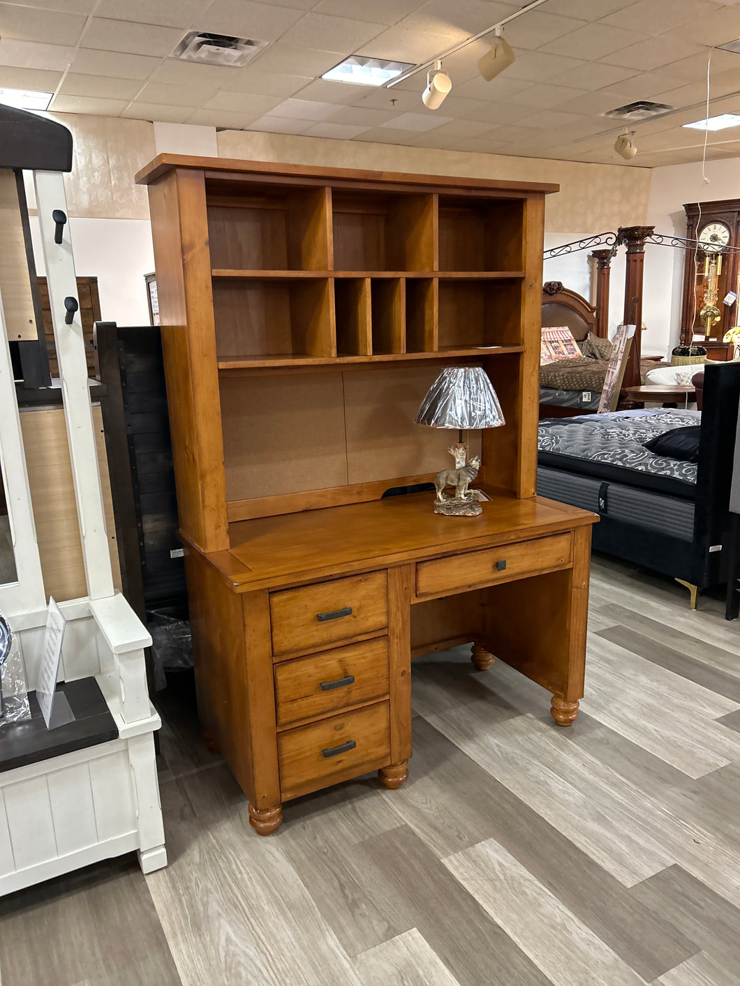 Bedford Falls Desk and Hutch