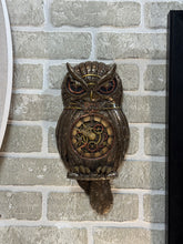 Load image into Gallery viewer, Timepiece Mechanicus Owl Clock
