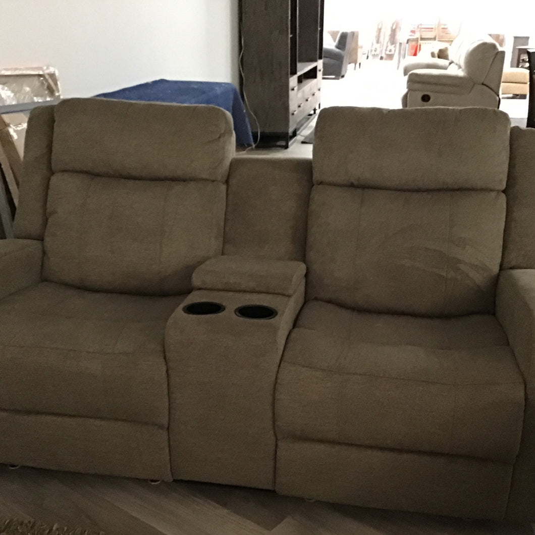 Mesilla Matcha Power recliner with centre console