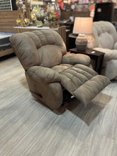 Load image into Gallery viewer, Lumberjack Petite Seat 18 Inch Rocker Recliner – Latte
